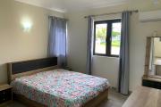 Flic En Flac &icirc;le Maurice &agrave; louer r&eacute;cente villa cinq chambres avec piscine et garage situ&eacute;e dans un morcellement s&eacute;curis&eacute; au calme.