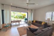 Rivi&egrave;re Noire, &Icirc;le Maurice &ndash; Superbe Duplex de Prestige avec Piscine Priv&eacute;e et Acc&egrave;s Rivi&egrave;re &ndash; R&eacute;serv&eacute; aux Acheteurs Mauriciens