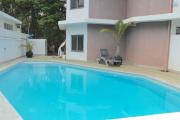 Flic en Flac superbe appartement 3 chambres avec piscine, ascenseur et belle terrasses