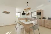 &Agrave; VENDRE &ndash; &Eacute;l&eacute;gante villa contemporaine &agrave; Grand Baie, &icirc;le Maurice. Marche local uniquement