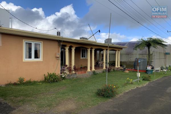 La Marie Ile Maurice &agrave; vendre magnifique villa avec appartement ind&eacute;pendant et serre agricole