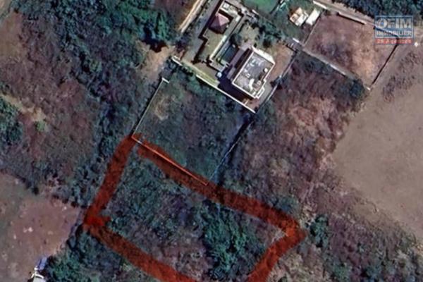 &Agrave; Vendre &ndash; Grand Terrain R&eacute;sidentiel de 44 Perches (1 873 m&sup2;) &agrave; Calodyne